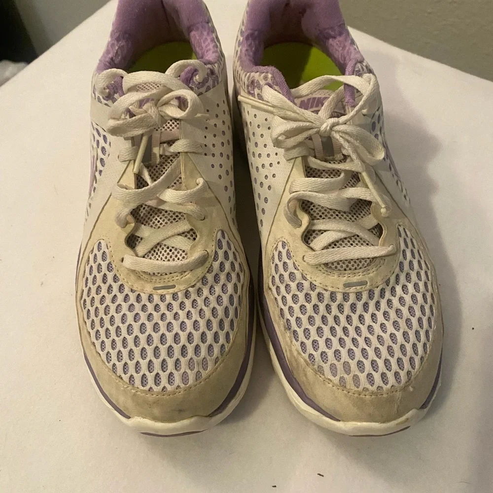 Nike  Lunarswift Breathable White Purple  Running  athletic Shoes Size 9 Women's
